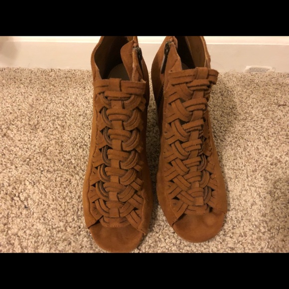 Camel suede Michael Kors peep toe heels - Picture 8 of 8